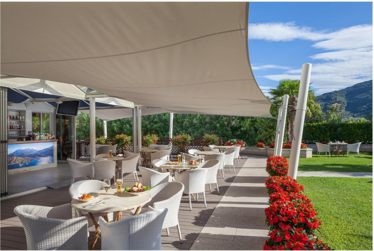 Hotel Savoy Palace - Tonelli Hotels Рива-дель-Гарда Екстер'єр фото