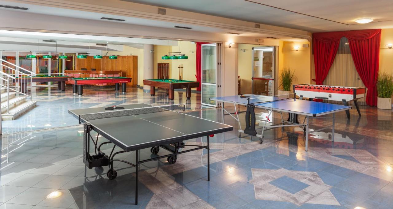 Hotel Savoy Palace - Tonelli Hotels Рива-дель-Гарда Екстер'єр фото